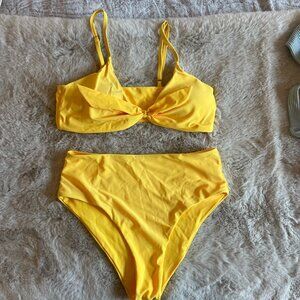 Blooming Jelly Yellow Twist Front Bikini Set – Size Large